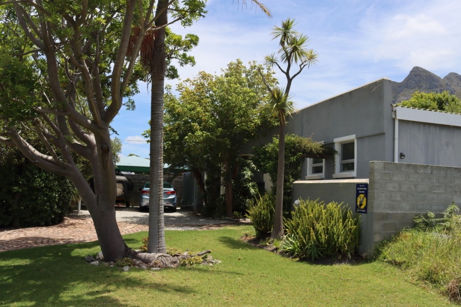 To Let 4 Bedroom Property for Rent in Kleinmond Western Cape